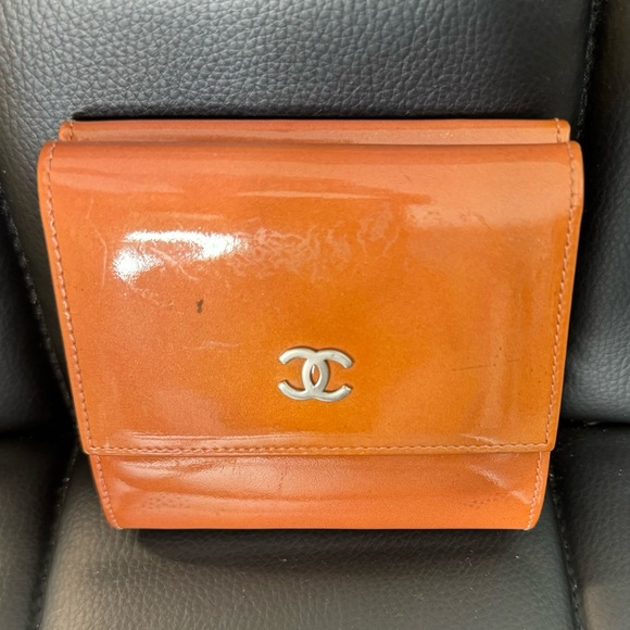 CHANEL Handbags - CHANEL RARE ORANGE TRIFOLD ENAMEL WALLET